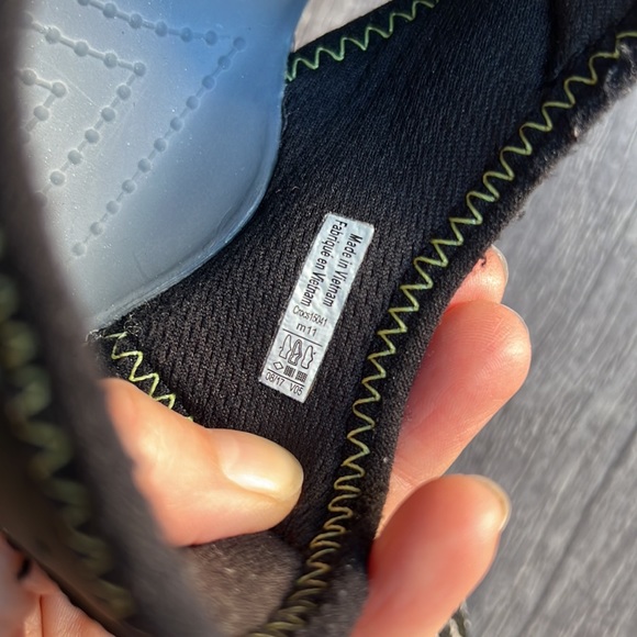 Crocs Swift-water Mesh Black Sandals Size 11 - Picture 12 of 12